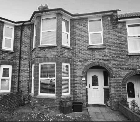 Lincoln Road - Exterior